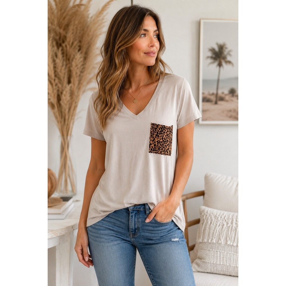 Zenana Beige V-Neck Leopard Pocket Top Animal Print Neutral‎ Tee RT-2256AB Large